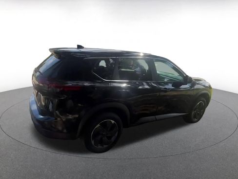 Used 2025 Nissan Rogue SV FWD image 15