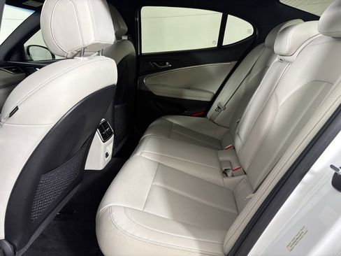 Used 2024 Genesis G70 2.5T image 38