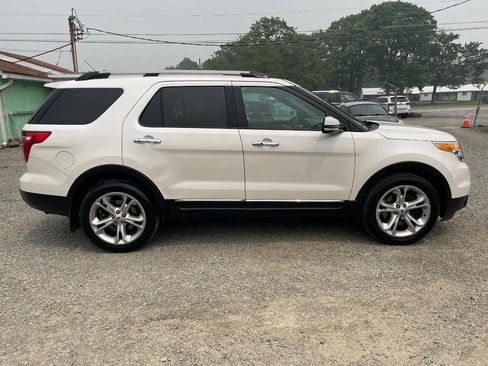Used 2015 Ford Explorer Limited w/ Equipment Group 301A AWD/4WD image 9