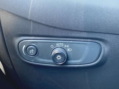 Used 2024 Chevrolet Equinox LS w/ LS Convenience Package AWD/4WD image 17