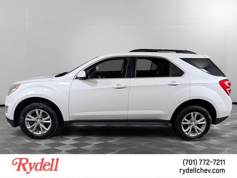 Used 2017 Chevrolet Equinox LT w/ Convenience Package AWD/4WD image 2