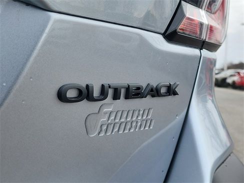 Used 2025 Subaru Outback Onyx Edition image 5