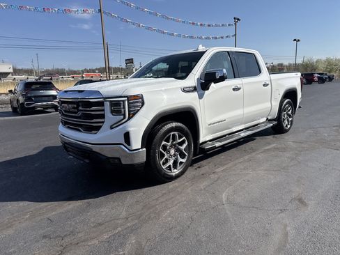 Used 2023 GMC Sierra 1500 SLT w/ SLT Premium Package AWD/4WD image 8