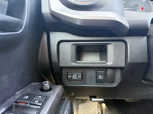 Used 2019 Toyota Tacoma SR5 image 14