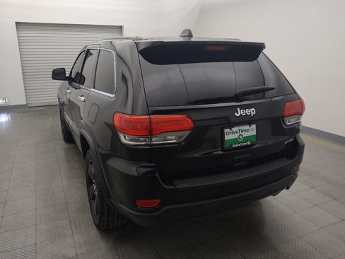 Used 2017 Jeep Grand Cherokee Laredo RWD image 6