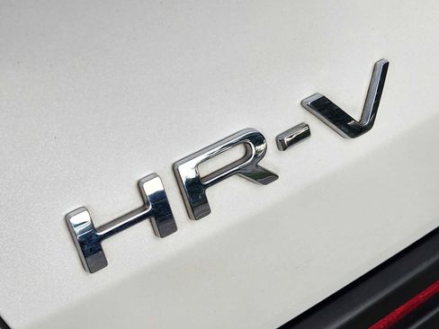 Used 2024 Honda HR-V Sport image 12