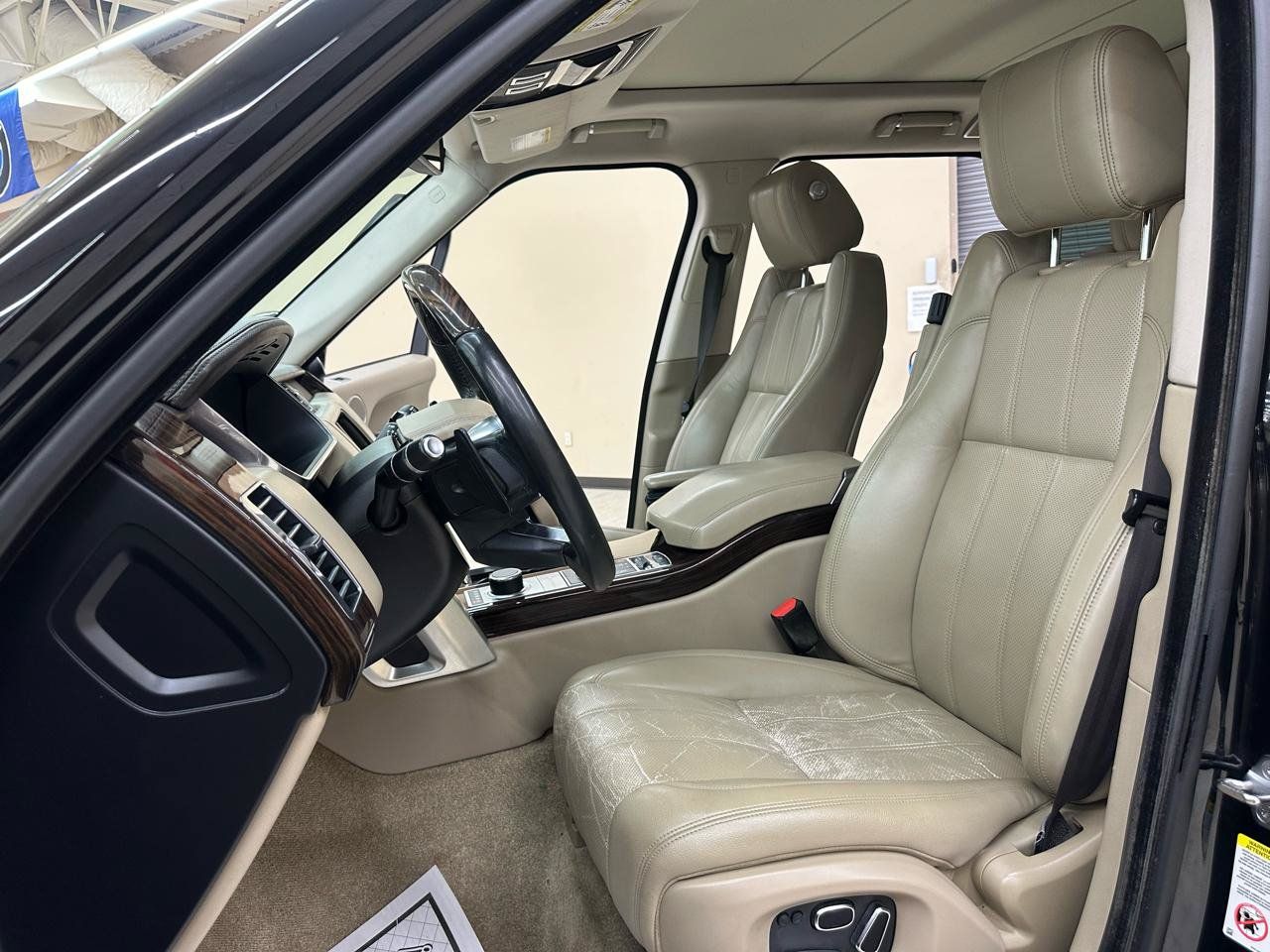 Used 2014 Land Rover Range Rover HSE AWD/4WD image 21