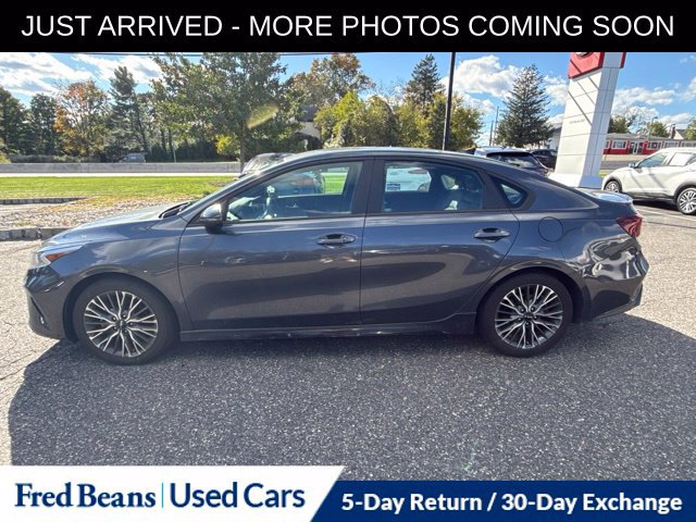 Used 2023 Kia Forte GT-Line w/ GT-Line Premium Package FWD image 4