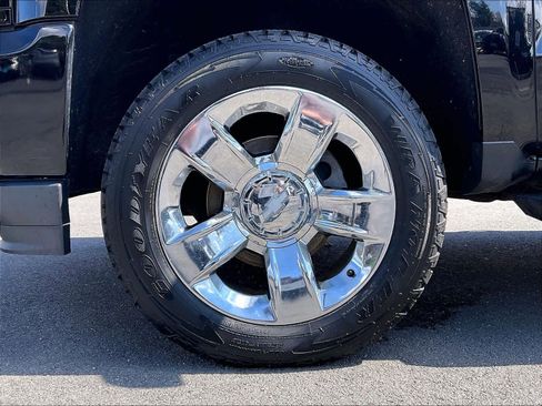 Used 2018 Chevrolet Silverado 1500 LTZ Z71 w/ LTZ Plus Package image 7