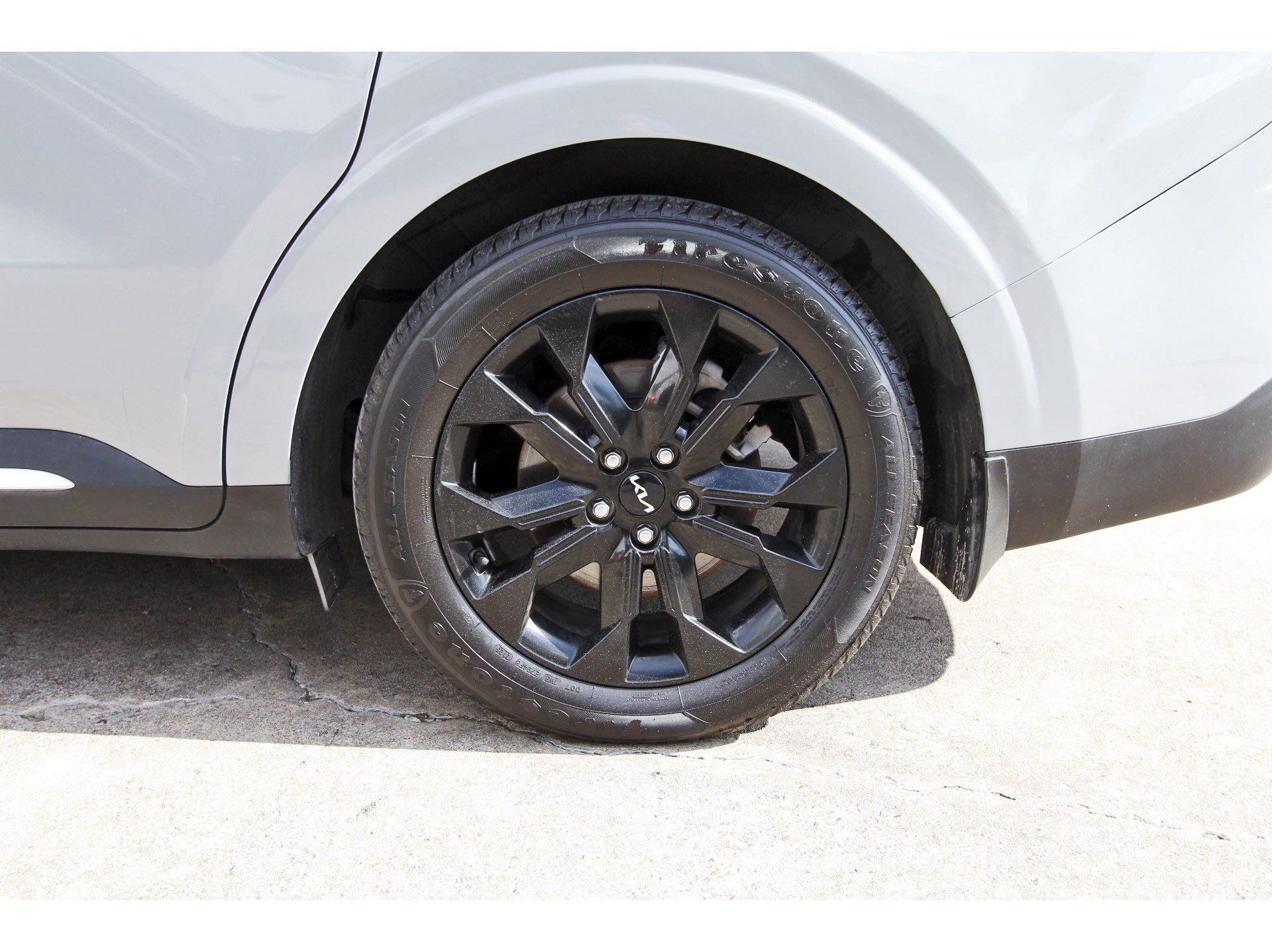 Certified 2022 Kia Carnival SX FWD image 35