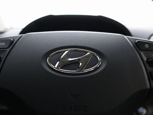 New 2026 Hyundai Venue SEL image 27