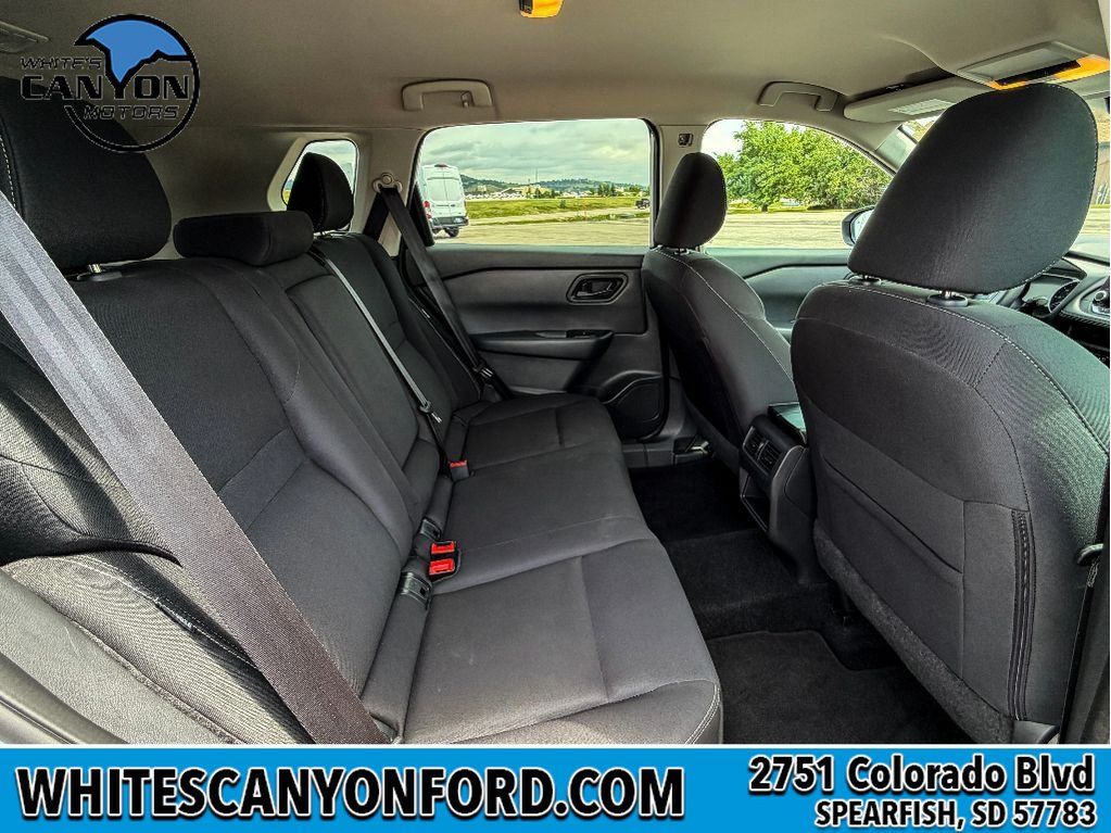 Used 2024 Nissan Rogue S AWD/4WD image 14
