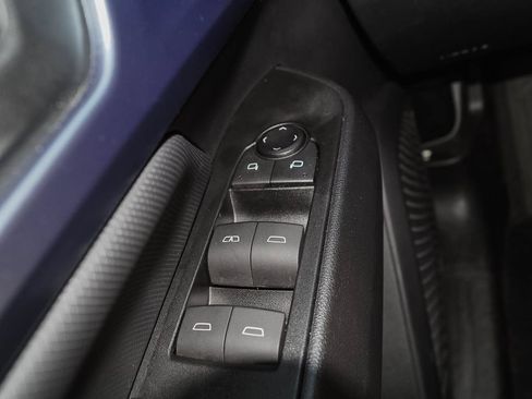 Used 2024 Chevrolet Equinox EV LT FWD image 23