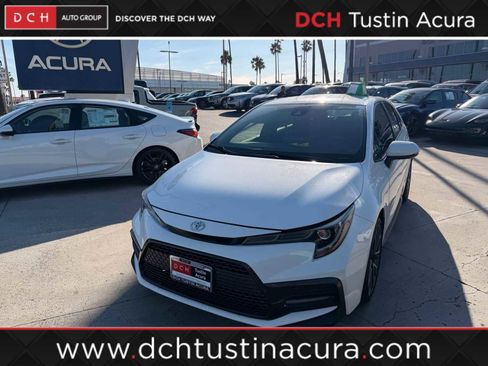Used 2020 Toyota Corolla SE image 1