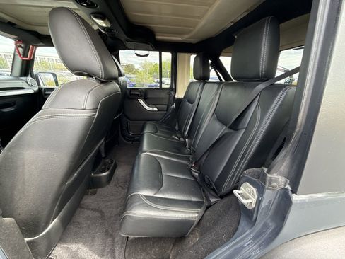 Used 2016 Jeep Wrangler Unlimited Rubicon AWD/4WD image 21