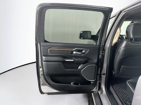 Used 2019 RAM 1500 Laramie RWD image 27