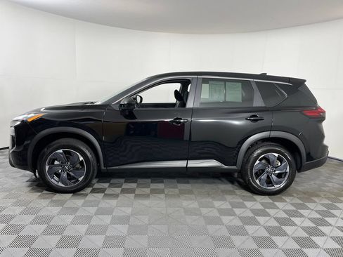 Used 2025 Nissan Rogue SV FWD image 14