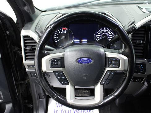 Used 2022 Ford F350 Lariat image 17