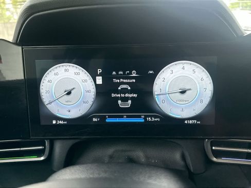 Used 2025 Hyundai Elantra SEL FWD image 16