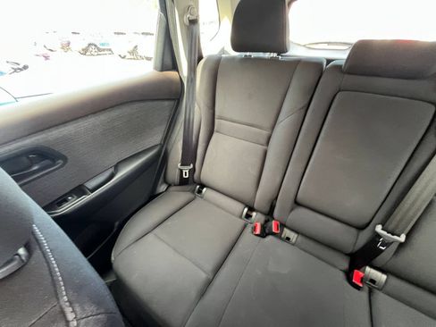 Used 2023 Nissan Rogue S FWD image 39
