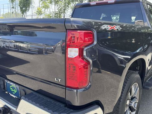 Used 2023 Chevrolet Silverado 1500 LT AWD/4WD image 6