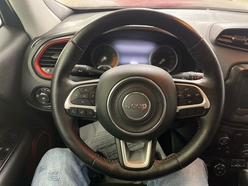 Certified 2019 Jeep Renegade Trailhawk image 14