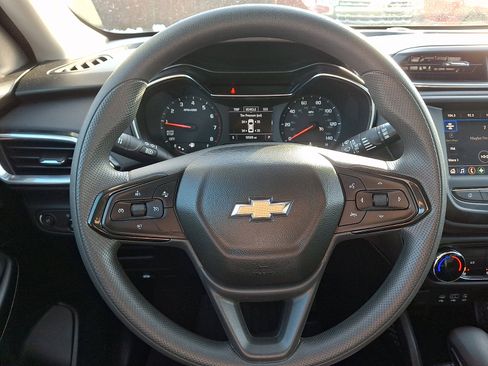 Certified 2022 Chevrolet TrailBlazer LT w/ Driver Confidence Package image 18