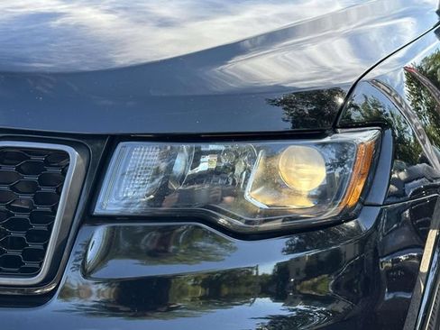 Certified 2021 Jeep Grand Cherokee Limited w/ Quick Order Package 28K 80th AWD/4WD image 9