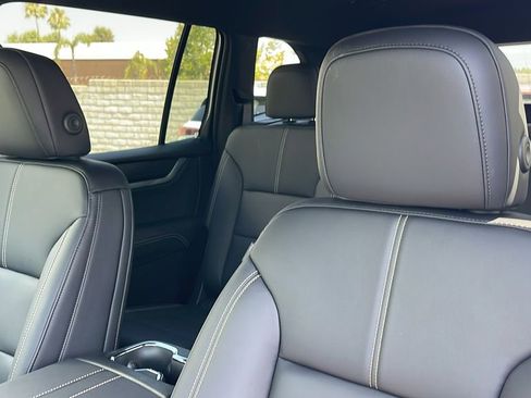 New 2025 GMC Acadia Elevation w/ Elevation Premium Package image 12