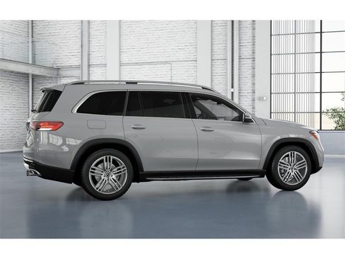 New 2026 Mercedes-Benz GLS 450 4MATIC image 18