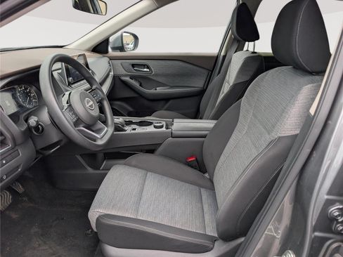 Used 2023 Nissan Rogue SV AWD/4WD image 16