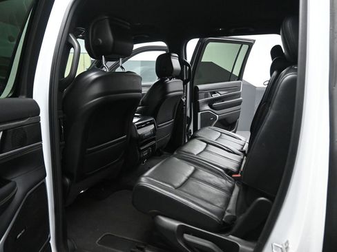 Used 2022 Jeep Wagoneer Series II image 27