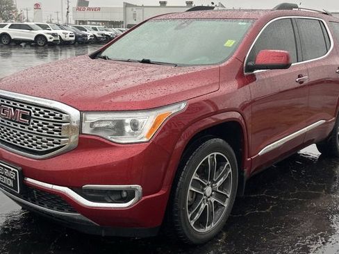 Used 2019 GMC Acadia Denali image 4