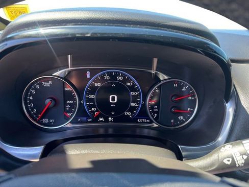 Used 2023 Chevrolet Traverse Premier AWD/4WD image 14