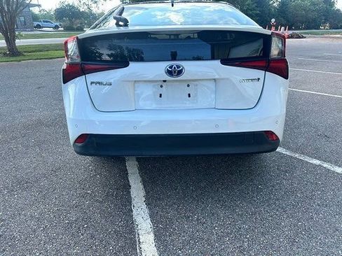 Used 2019 Toyota Prius LE FWD image 10