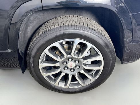 Used 2021 GMC Acadia Denali w/ Denali Technology Package image 37