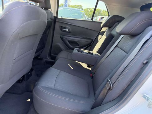 Certified 2020 Chevrolet Trax LT FWD image 12