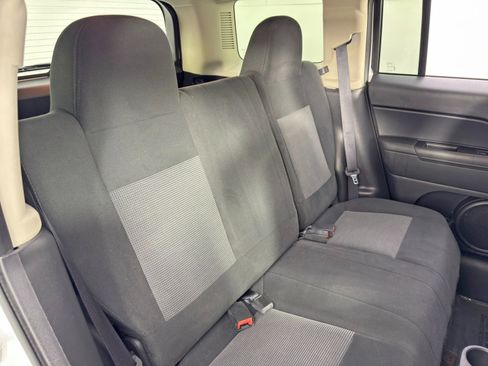 Used 2015 Jeep Patriot Sport w/ Power Value Group image 27