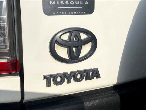 Used 2014 Toyota FJ Cruiser 4WD w/ Convenience Package image 10