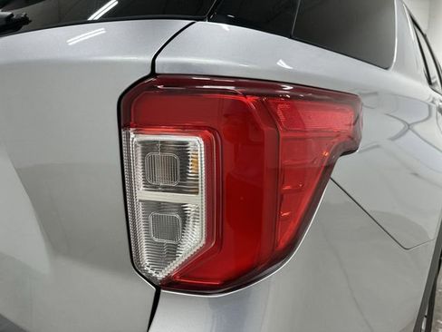 Used 2022 Ford Explorer Limited RWD image 23