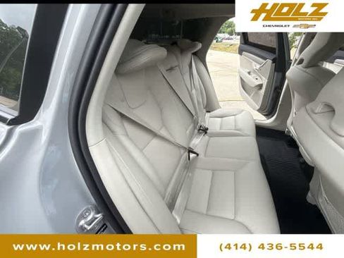 Used 2025 Volvo V90 B6 Cross Country Plus w/ Protection Package Premier AWD/4WD image 27