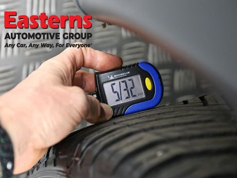 Used 2021 Tesla Model Y Long Range image 26