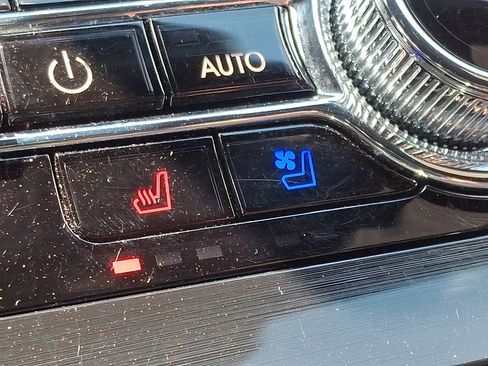 Certified 2022 Lincoln Nautilus Reserve image 25