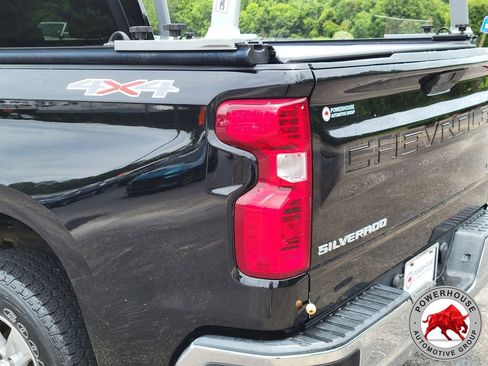 Used 2019 Chevrolet Silverado 1500 LT w/ All-Star Edition AWD/4WD image 13