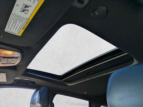 Used 2018 Jeep Grand Cherokee Altitude image 16