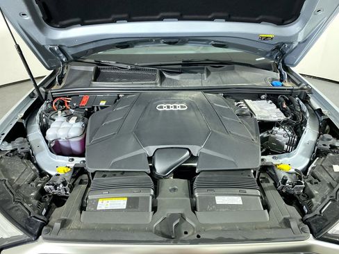 Certified 2025 Audi Q7 3.0T Premium Plus image 28