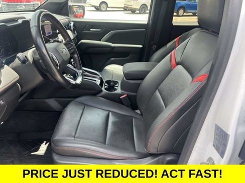 Used 2023 Chevrolet Colorado Z71 w/ Z71 Convenience Package 2 AWD/4WD image 16