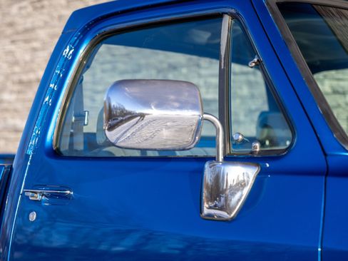 Used 1992 Dodge D/W Truck 250 image 25