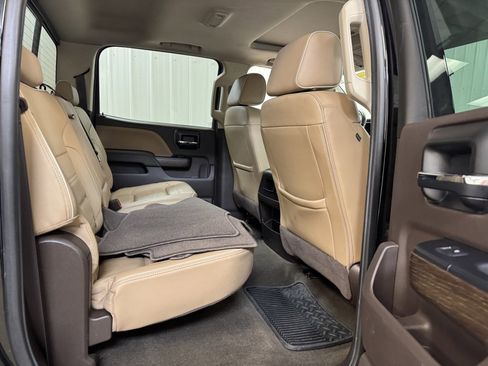 Used 2017 GMC Sierra 3500 Denali w/ Duramax Plus Package image 25