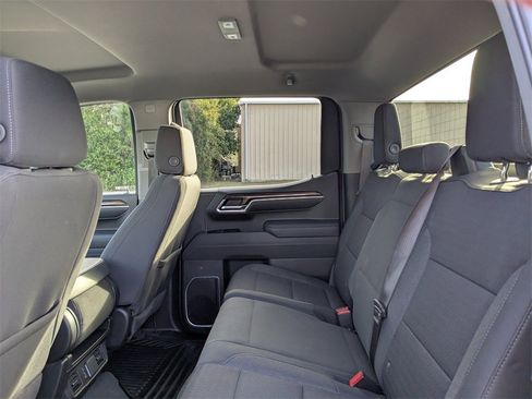 Used 2025 Chevrolet Silverado 1500 LT image 14